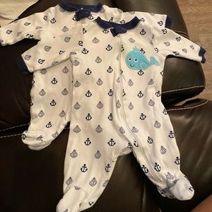 NB & 3M Baby Onesies